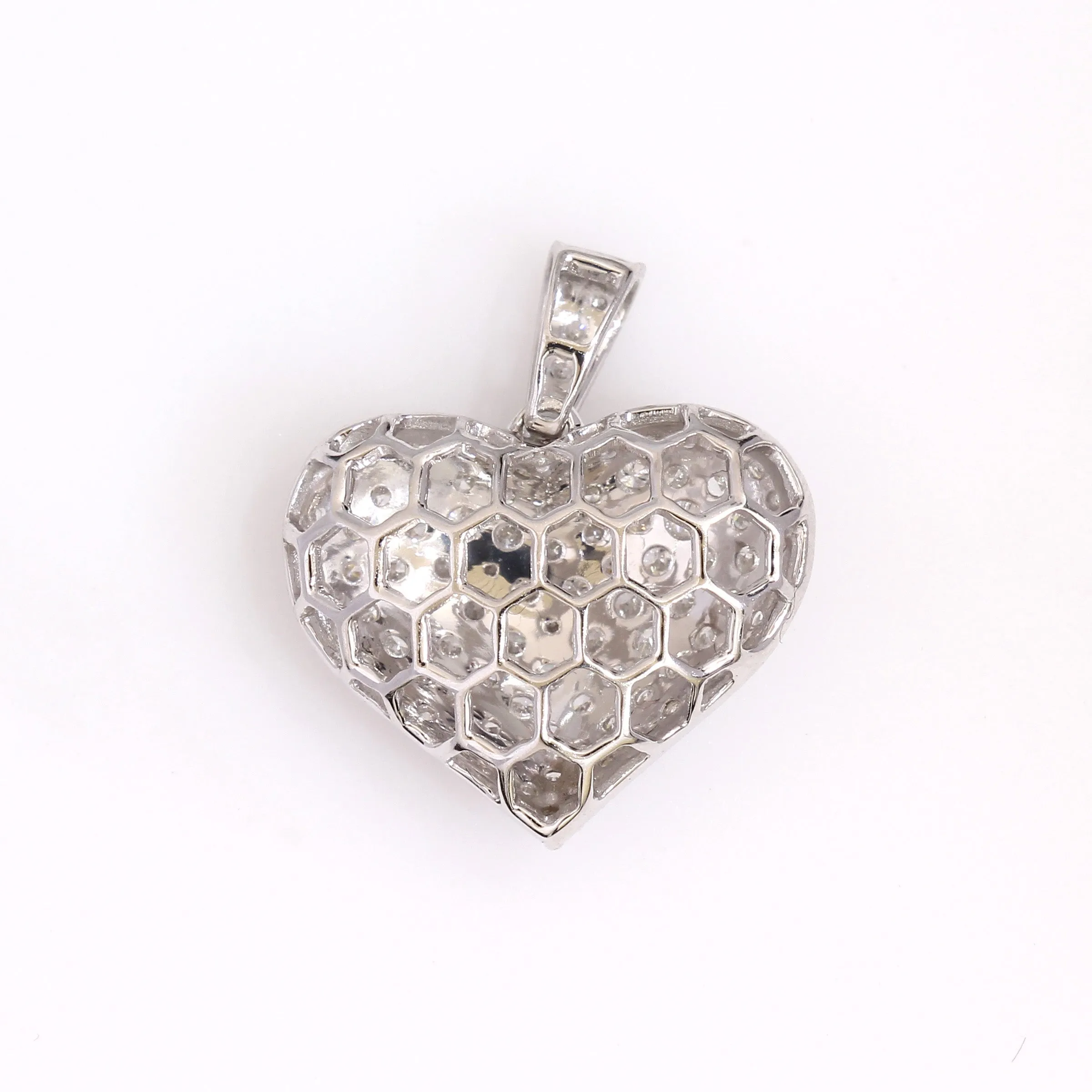 10K White Gold Heart Pendant 1 Ctw