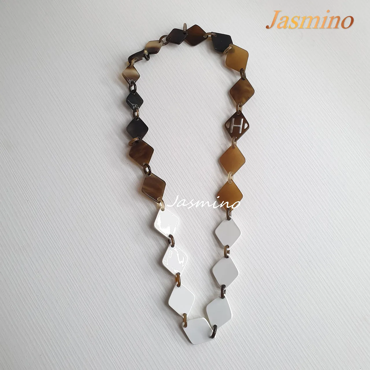 Charming Buffalo Horn Necklace J17585, Made by Natural Material