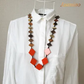 Charming Buffalo Horn Necklace J17585, Made by Natural Material
