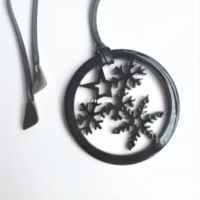 Handmade Round Pendant J18279, Made by Buffalo Horn and Lacquer