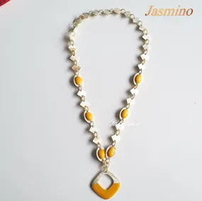 Yellow “Cat Eyes” Horn Necklace J17416, Made by Buffalo Horn and Lacquer