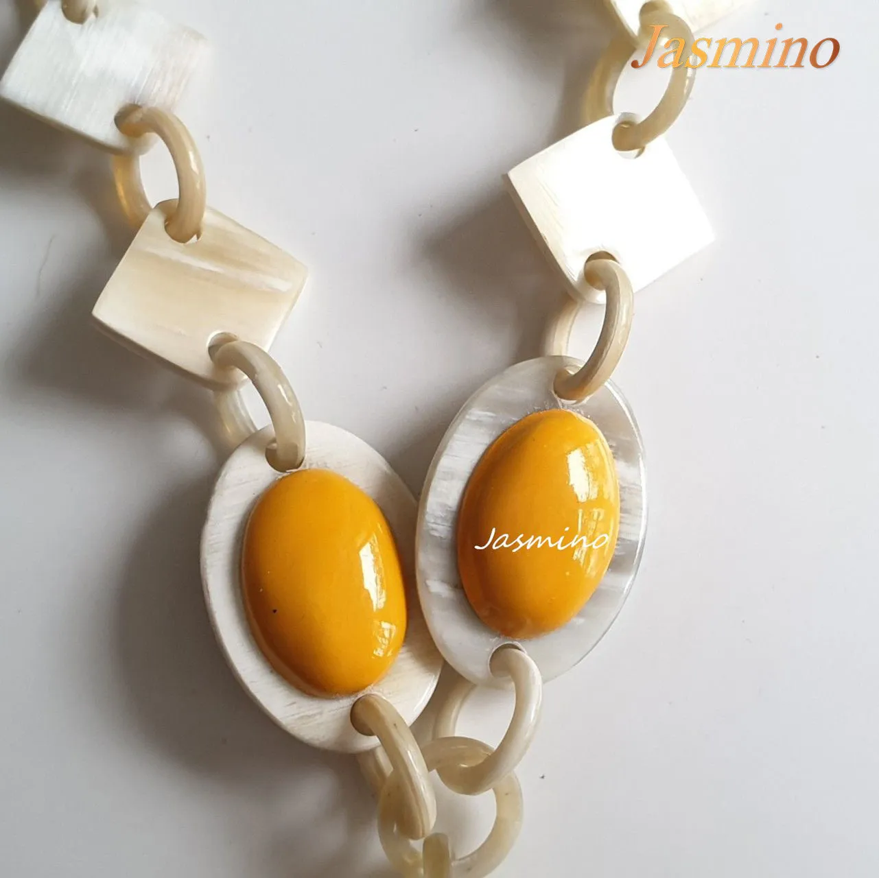 Yellow “Cat Eyes” Horn Necklace J17416, Made by Buffalo Horn and Lacquer